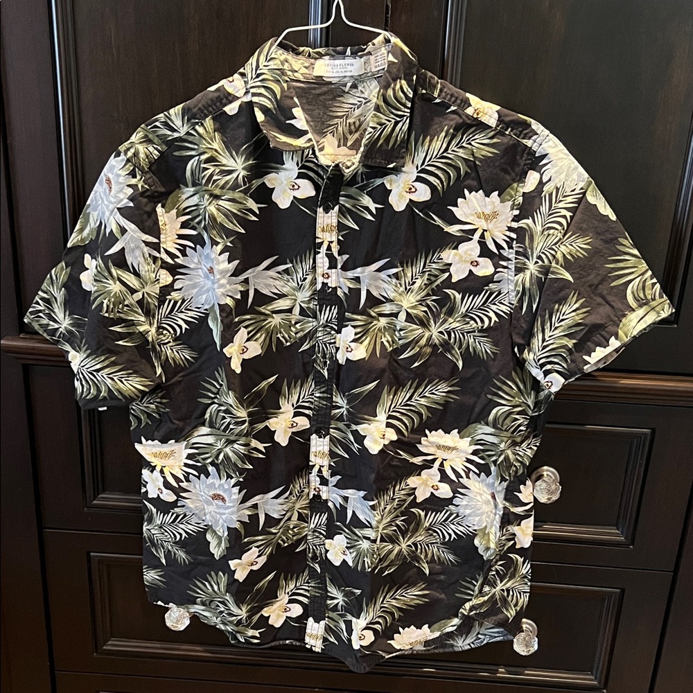 Flower Black Floral Short-Sleeve Button-Down Shirt
